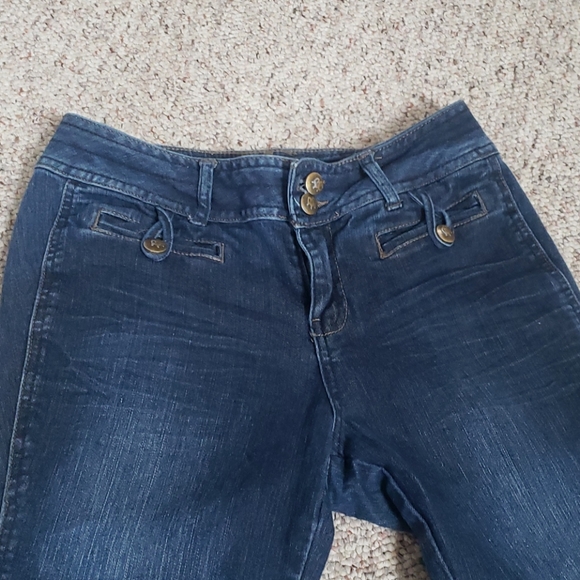 Jeans - Picture 2 of 3